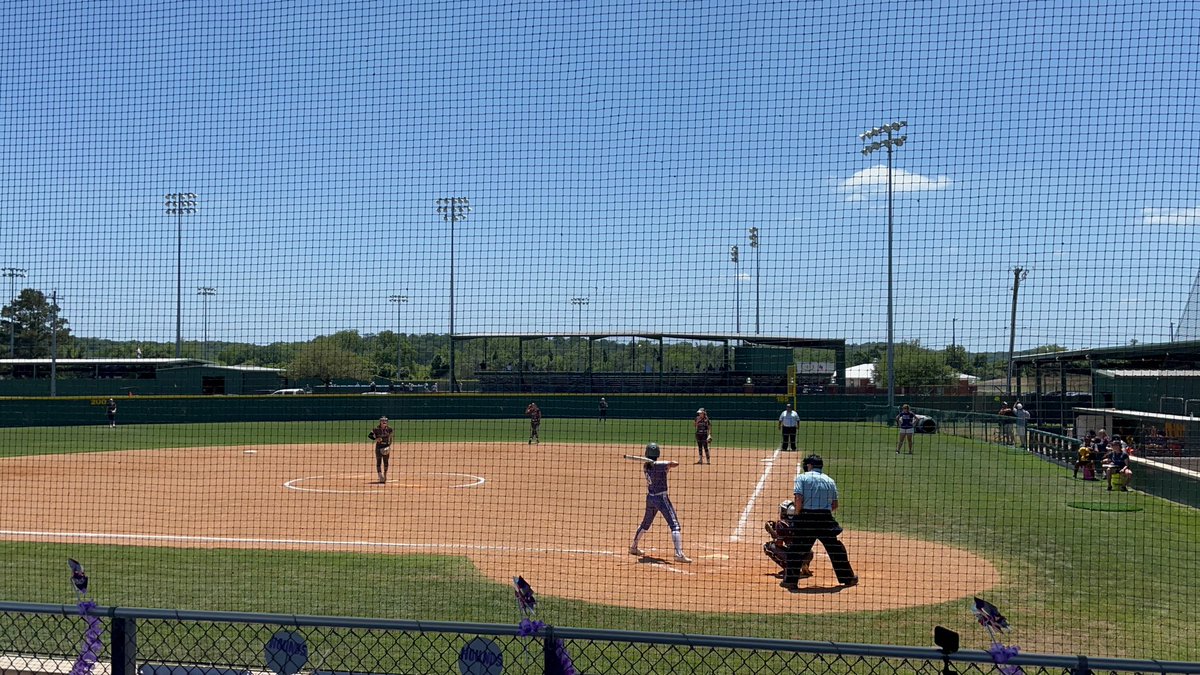 ladybarrelmaker's tweet photo. A day of lasts ... just going to honor the moment and then I'll move on. My @Dillpickl2022 's last at bat. My girls' last time on the field together. https://t.co/Be7pLPYKCi