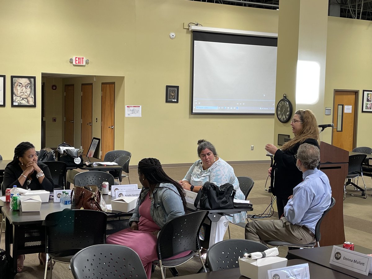BibbHCCA's tweet photo. So proud of our very own Paige Welch who presented her VIP Leaders Academy's Priority Project on the impact of Personalized Learning at Hutchings CCA. We have a wonderful future leader coming our way!! #HCCAFutureLeader #VIProud https://t.co/62S55FqrBu