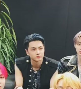 heejayhaul's tweet photo. pogi mo naman masyado jay ?!!! https://t.co/a166EwA2Ze