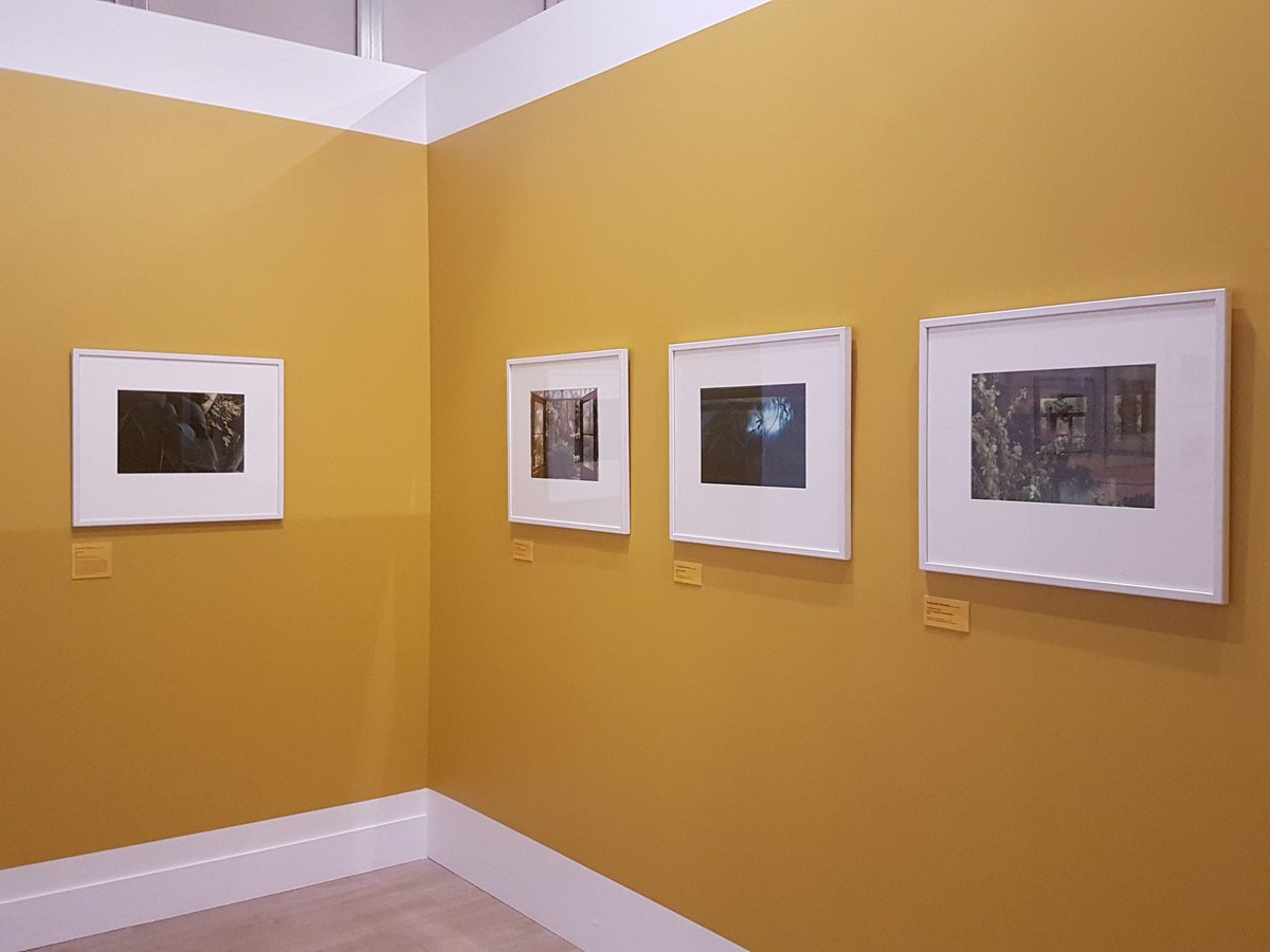 anne_sicard's tweet photo. Le #Cyel accueillait ce soir à la fois la #NuitDesMusées avec l'exposition "une décennie de photographies en couleur" et la #NuitduPiano avec 9 artistes exceptionnels présentés par @BertrandPerier #PrintempsMusical #TristanPfaff #LaRocheSurYon #Vendée https://t.co/IYnADQmYPo