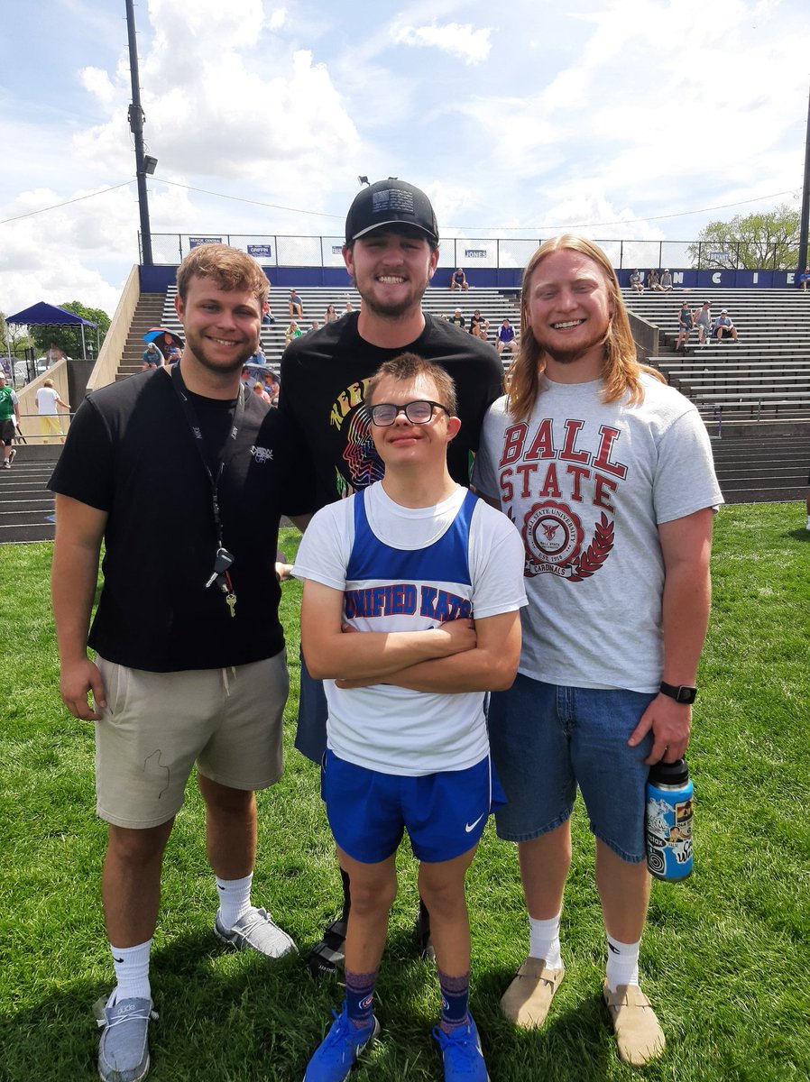 Once A Unified Kat, Always A Unified Kat! <a href="/KHS_Unified/">KHS👟UNIFIED👟TRACK</a> Alumni cheering on our Kats at the Muncie Invitational today. #LegacyMatters #GetUpKats <a href="/KHS_AD/">Kokomo Athletics</a> <a href="/Kats_Principal/">Principal Blessing</a>