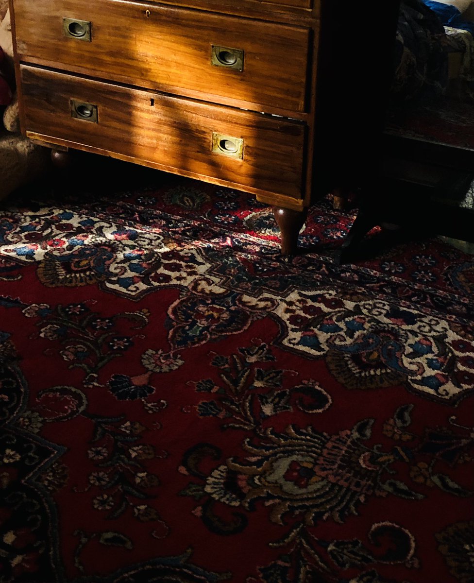 Safa_Almosawi's tweet photo. #carpets #sun_light https://t.co/wlxVFFUGKT