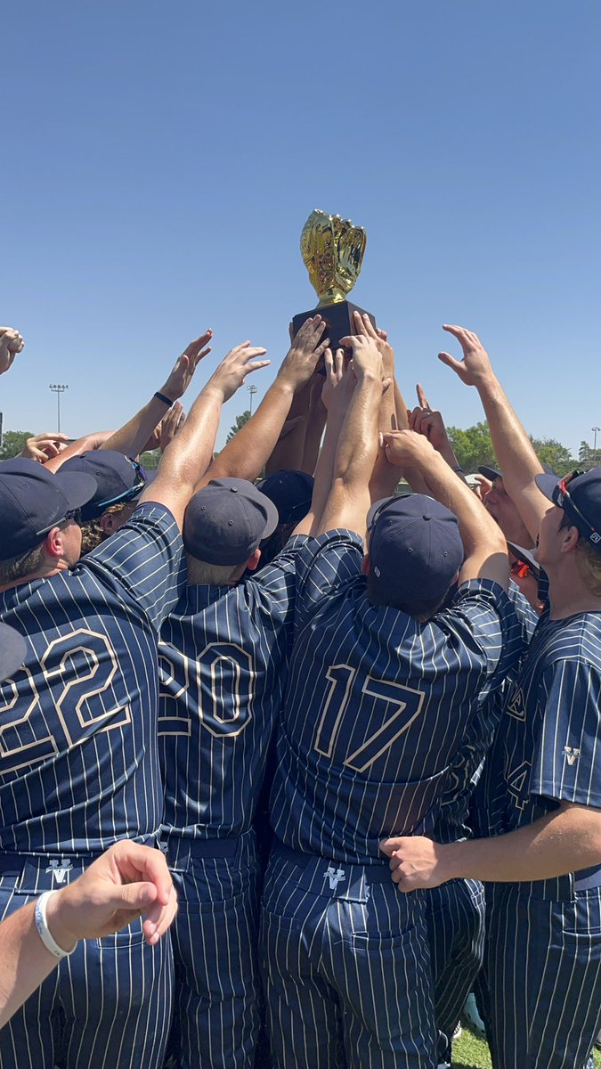 KHSATs's tweet photo. Congrats to @KHS_Baseball on becoming Area Champions with a final score of 5-1. Proud of you. Let’s continue to #WinTexas #GoldGloveSzn
@KHSIndianNation @KISDAthletics @KHSBooster @MrsSimmonsKHS https://t.co/yLg92zlkLH