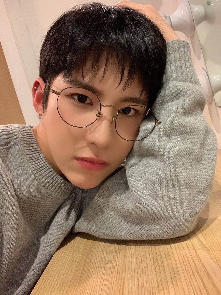T_als32's tweet photo. A.C.E Wow

💜

#ACE #에이스 #Happy_Wow_Day #ACE_Sehyoon #ACE_Wow #ACE_Selca #KimSehyoon #KingWow @official_ACE7 https://t.co/zhPrT1YVIB