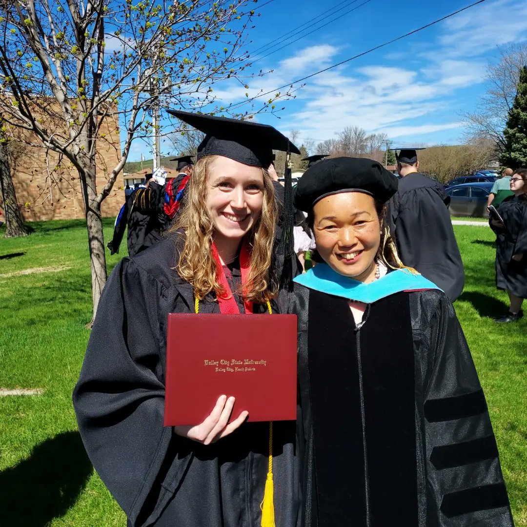 VCSUKHP's tweet photo. HUGE Congratulations to the class of 2022!!! We are SO proud of you, and BEST OF LUCK for the next chapter of your life! #VCSU #vcsukhp https://t.co/CLh8pQWp5i