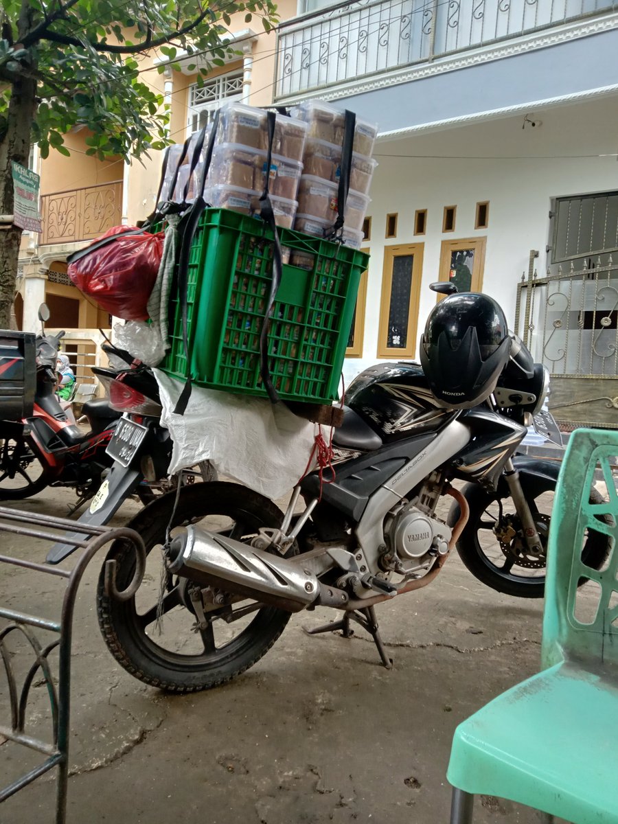 Putra77544308's tweet photo. Beri q rezeki yang banyak tuhan untuk membereskan segala kekacauan yang terlanjur ada. https://t.co/j4Wk07dOmq