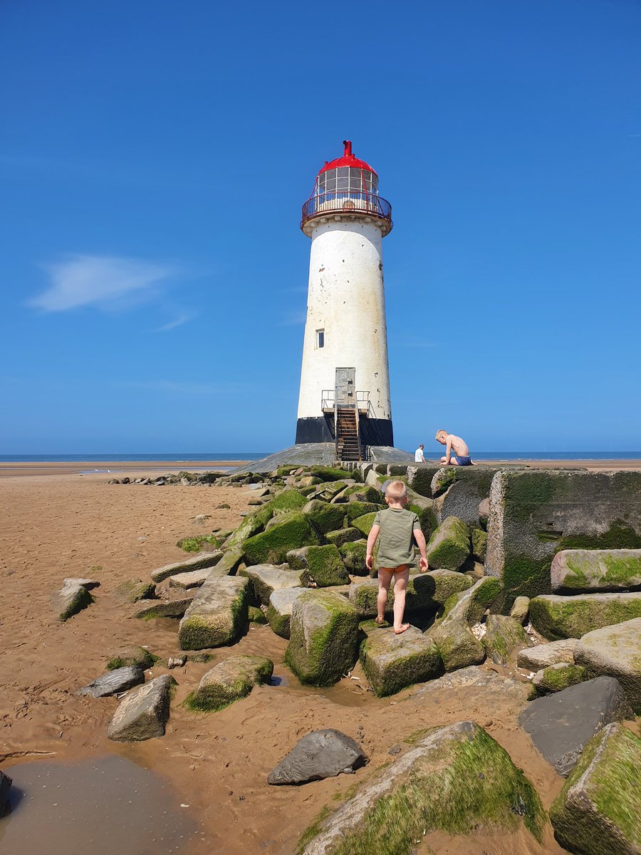 leoniegray86's tweet photo. Need to spend more weekends like this. Perfect day at the beach. https://t.co/CeXdeg2RY4