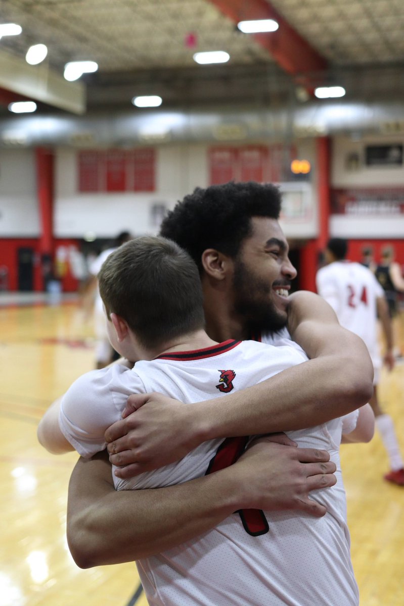 CoachMcCabe's tweet photo. The ultimate competitor and teammate is a @williamjewell graduate today.

Congrats, @jzimmerman_10 ! https://t.co/y453mbK6m7
