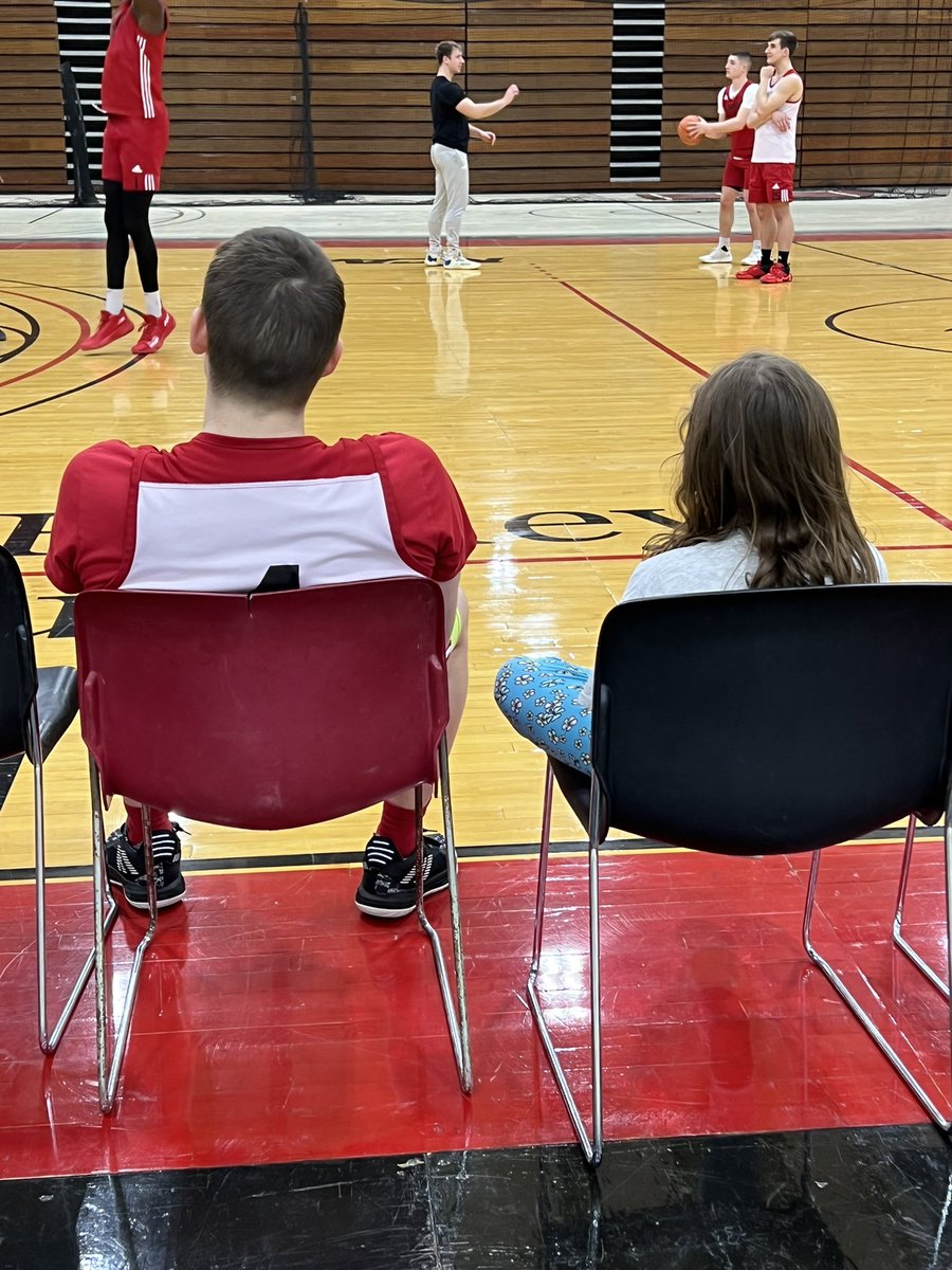 CoachMcCabe's tweet photo. The ultimate competitor and teammate is a @williamjewell graduate today.

Congrats, @jzimmerman_10 ! https://t.co/y453mbK6m7