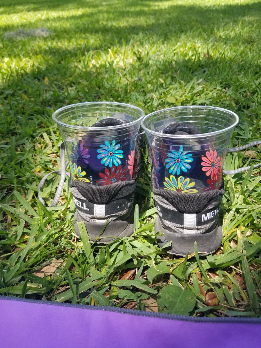 MaryMagnuson8's tweet photo. @BokTower 
@merrelloutside 
Cheers to a beautiful Saturday! https://t.co/CeiRrbsLaG
