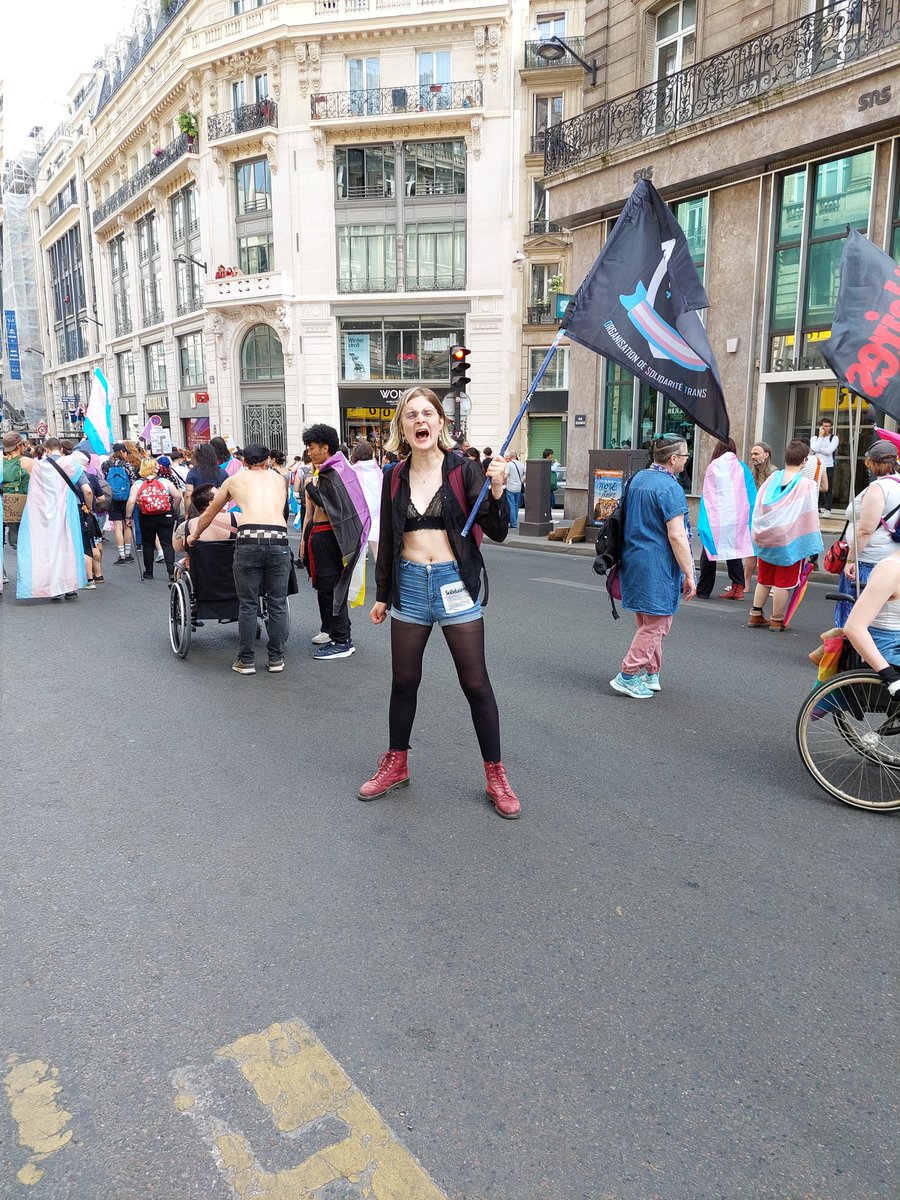 Ghjuliiiia's tweet image. J&apos;ai fait l&apos; #EXISTRANSINTER c&apos;était super !!! merci à toustes !!!