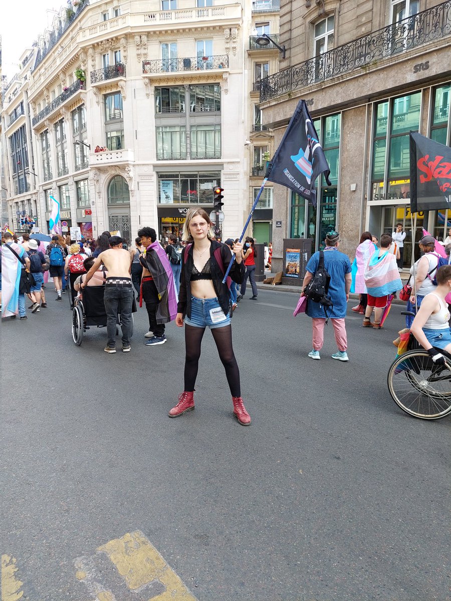 Ghjuliiiia's tweet image. J&apos;ai fait l&apos; #EXISTRANSINTER c&apos;était super !!! merci à toustes !!!