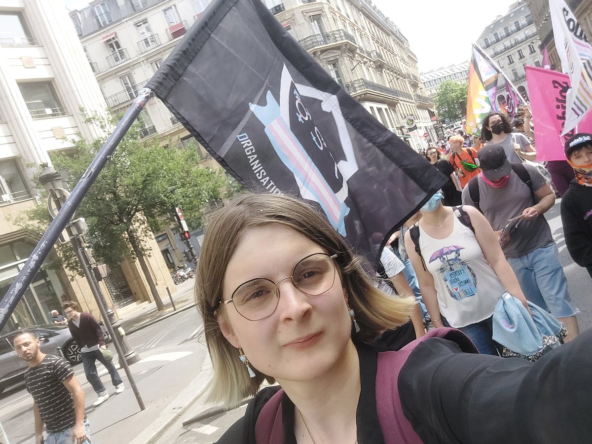 Ghjuliiiia's tweet image. J&apos;ai fait l&apos; #EXISTRANSINTER c&apos;était super !!! merci à toustes !!!