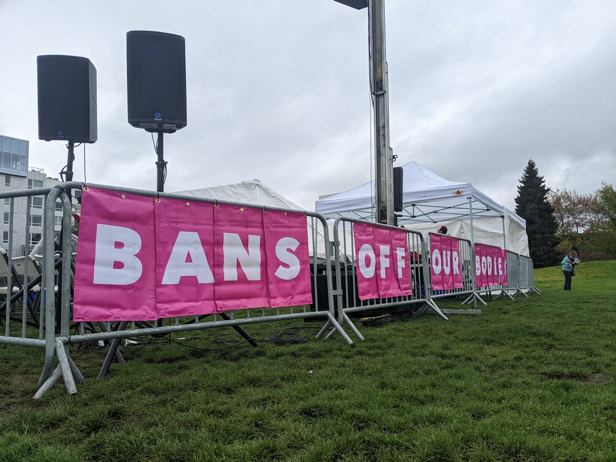 jwolffnj's tweet photo. Hi from Cal Anderson Park in Seattle where we are here to say #BansOffOurBodies. Come say hi if you're here, too! https://t.co/BdFjCCUkmb