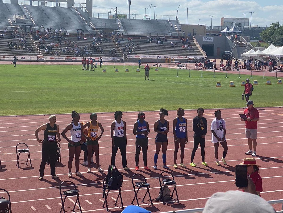 🚨BREAKING🚨: We have our first STATE medalist!!! Kayla Watson placed🥉3rd🥉in the UIL 6A Girls Long Jump with a jump of 19’ 10”. She did an incredible job! Way to go, Kayla!! You keep amazing us! It’s a great day to be an EAGLE!🔥🙌🏻💚🦅 @prosper_isd @prosperhighschool @eno_phs