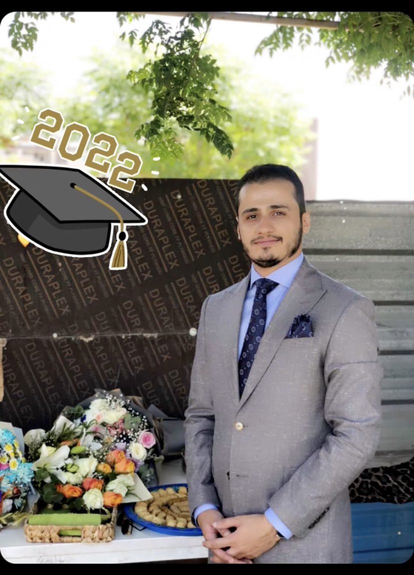 OBaqqal's tweet photo. “Well, I am not usually one for speeches, so goodbye.” #graduation2022 https://t.co/driNXMlZwD