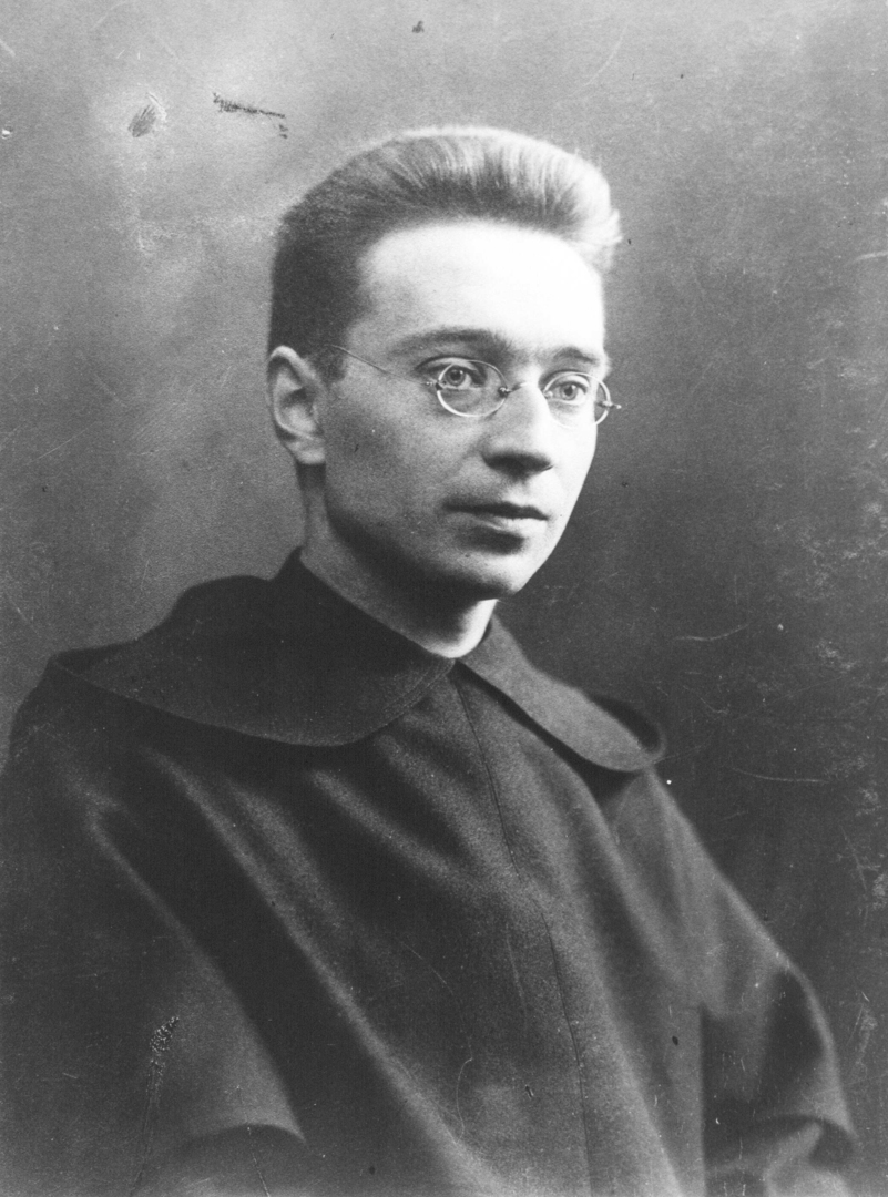 Tomorrow, Titus Brandsma will be canonized by Pope Francis. Brandsma was born at the hamlet of Oegeklooster near Bolsward in province Friesland. Born in 1881 and he died in Dachau concentration camp in 1942.