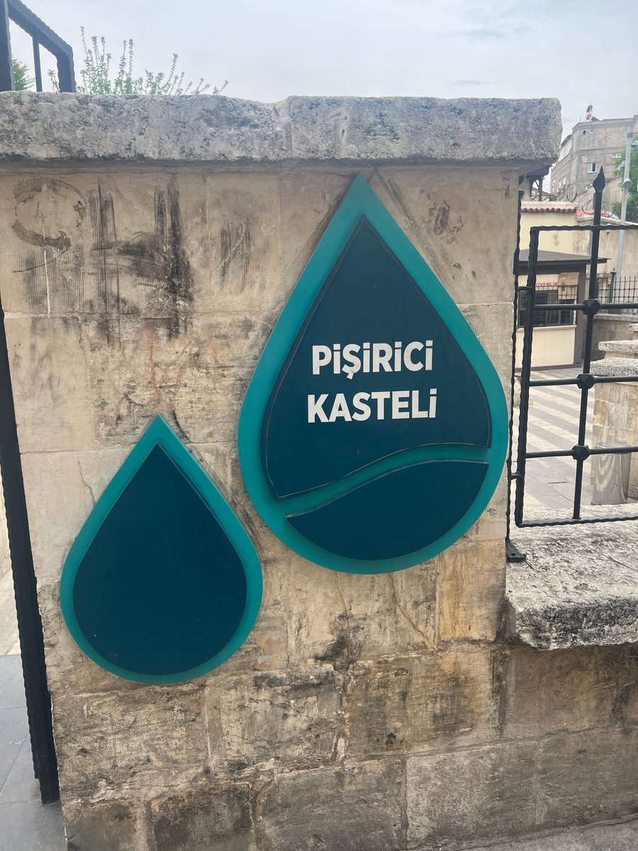 Sebnem_hydro's tweet photo. Çok güzelsin #Gaziantep özellikle su yapılarına bayıldım #kehriz #livas #kastel #yeraltısusistemleri #meslekideformasyonsonucusürekliyeraltısuyudüşünüyorum 💦😀 I am so excited to explore the underground water structures of Gaziantep #qanat #makingtheinvisiblevisible #groundwater https://t.co/rTPTylMq0x