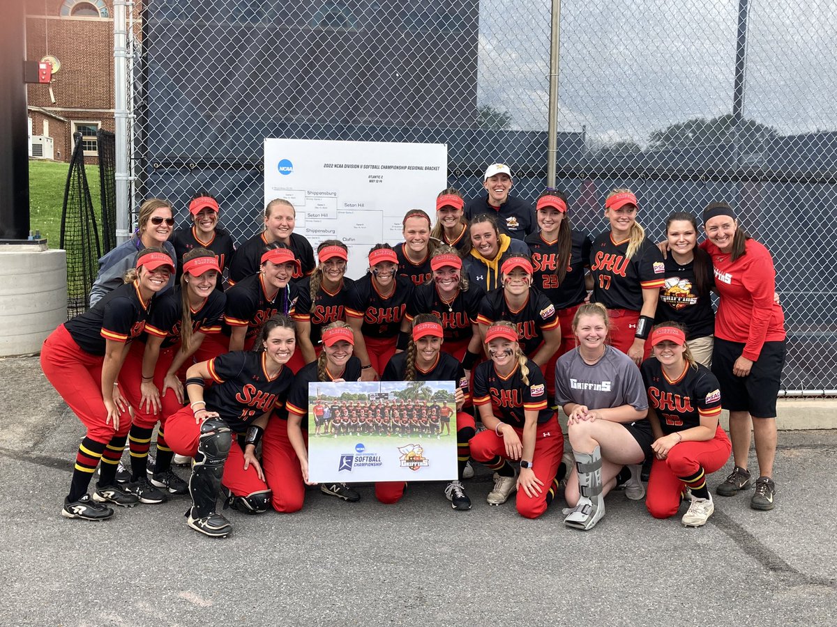 SB: The Griffins in front of the NCAA Atlantic Regional bracket.