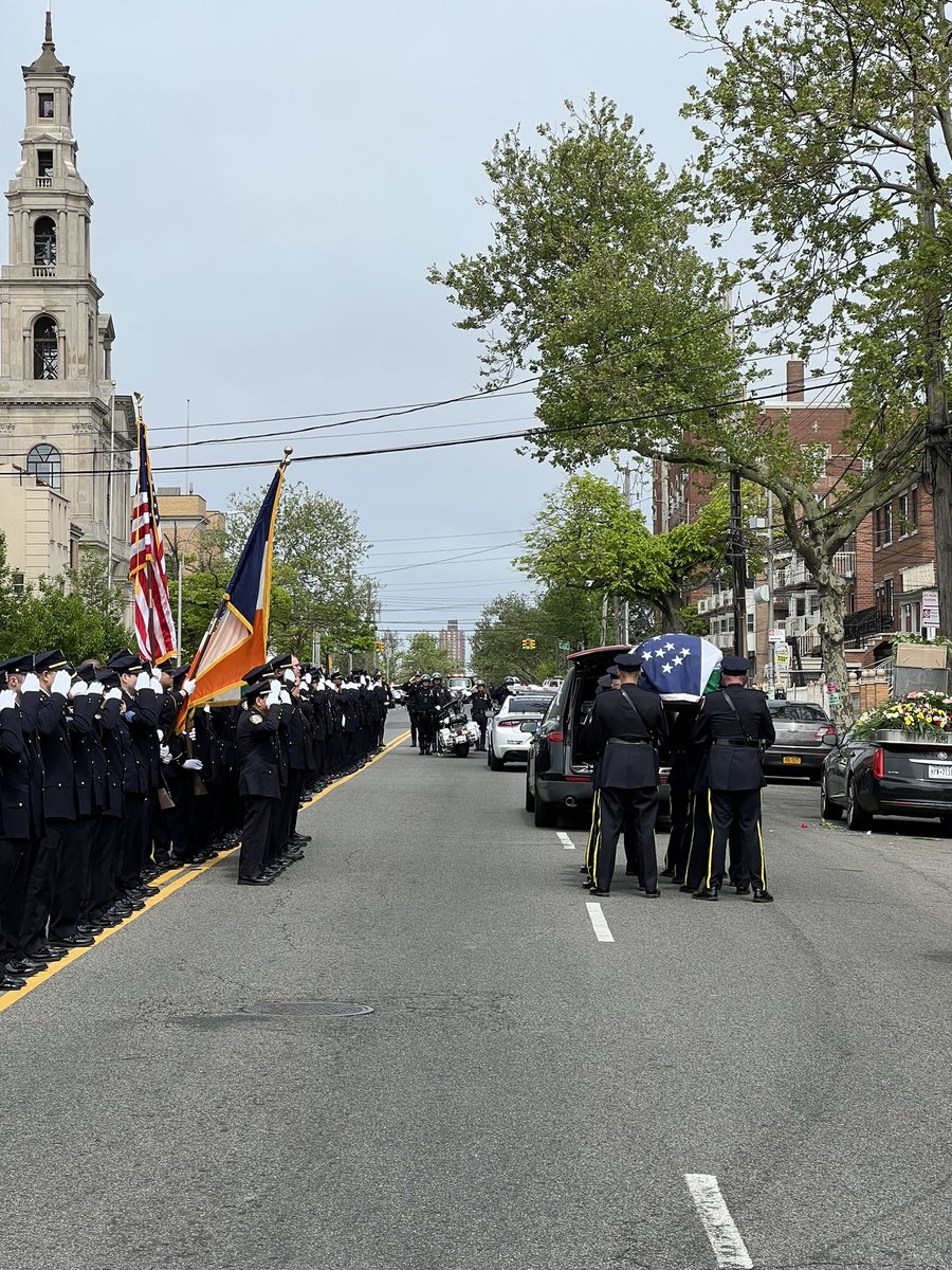 sbanypd's tweet photo. The SBA and NYPD bids a fond farewell to Sgt. Suwit Phoopradiyutthakul, 45, #PSA4 @NYPDPSA4, who passed away suddenly on 4/23/22. Appointed July 2004, he was married with 2 children. Thank you for your service. You will be missed. @nypdhousingbureau https://t.co/a3wVHtLgba