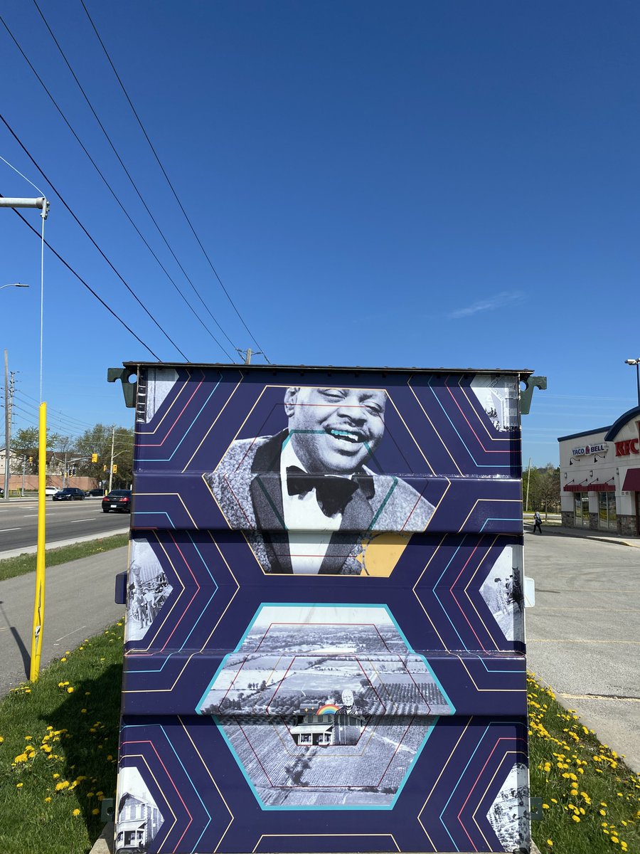 LanrickBennett's tweet photo. Visiting my mom is Mississauga.

The things you come across #OscarPeterson at Erin Mills Parkway &amp; Flower Dr 

HT @MissArtsCouncil @TheJUNOAwards @CSHFmusic #ON150 https://t.co/TZRQMECsci
