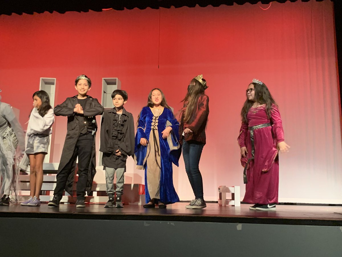 Thank you @JB_HISD_Theatre @HISDFineArt for providing this Shakespeare Fest experience for our <a href="/PattersonESHISD/">Patterson ES</a> theatre students! 🎭Thank you to Ms. Tierra Henry for her hard work with our learners! 💪🏽#FineArts <a href="/Erwin_Garcia_/">Erwin Garcia, Ed.D.</a> <a href="/tarrynce/">Tarrynce Robinson, Ed.D.</a>