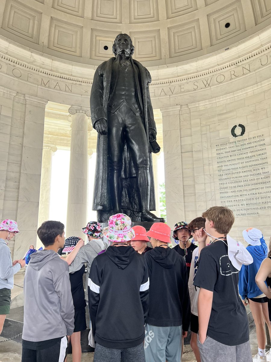 Tidal basin memorials this morning…continuing to have a great time together. #22DCReturNWMS