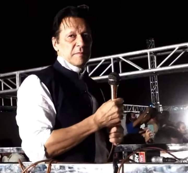 NadirKhanPTISMT's tweet photo. اللہ کریں کہ ہم وہ ویڈیوں کھبی نہ دیکھیں۔ اللہ عمران خان کی حفاظت کریں۔
#امپورٹڈ_حکومت_نامنظور https://t.co/tTM8oxId3f