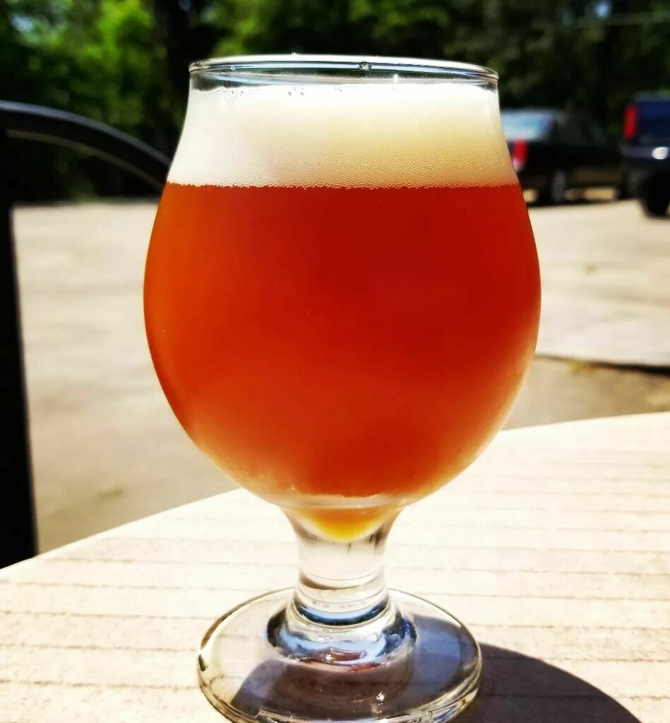 sctn4elk's tweet photo. The Ghost Road is back!!! A Hefeweizen brewed with Orange Zest and Vanilla.
Rated a 4.17 on Untappd this is malty, hazy, citrusy version of a traditional Hefeweizen.
#craftbeer #brewerslife #nanobrewery #smallbatchbrewery https://t.co/MLN99x0QTj https://t.co/1FOli1WLmH