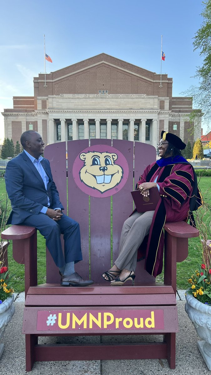 Ndinashandi's tweet photo. Joyous Day! #Firstgenproud #UMNproud https://t.co/sYHnNxWr5Q