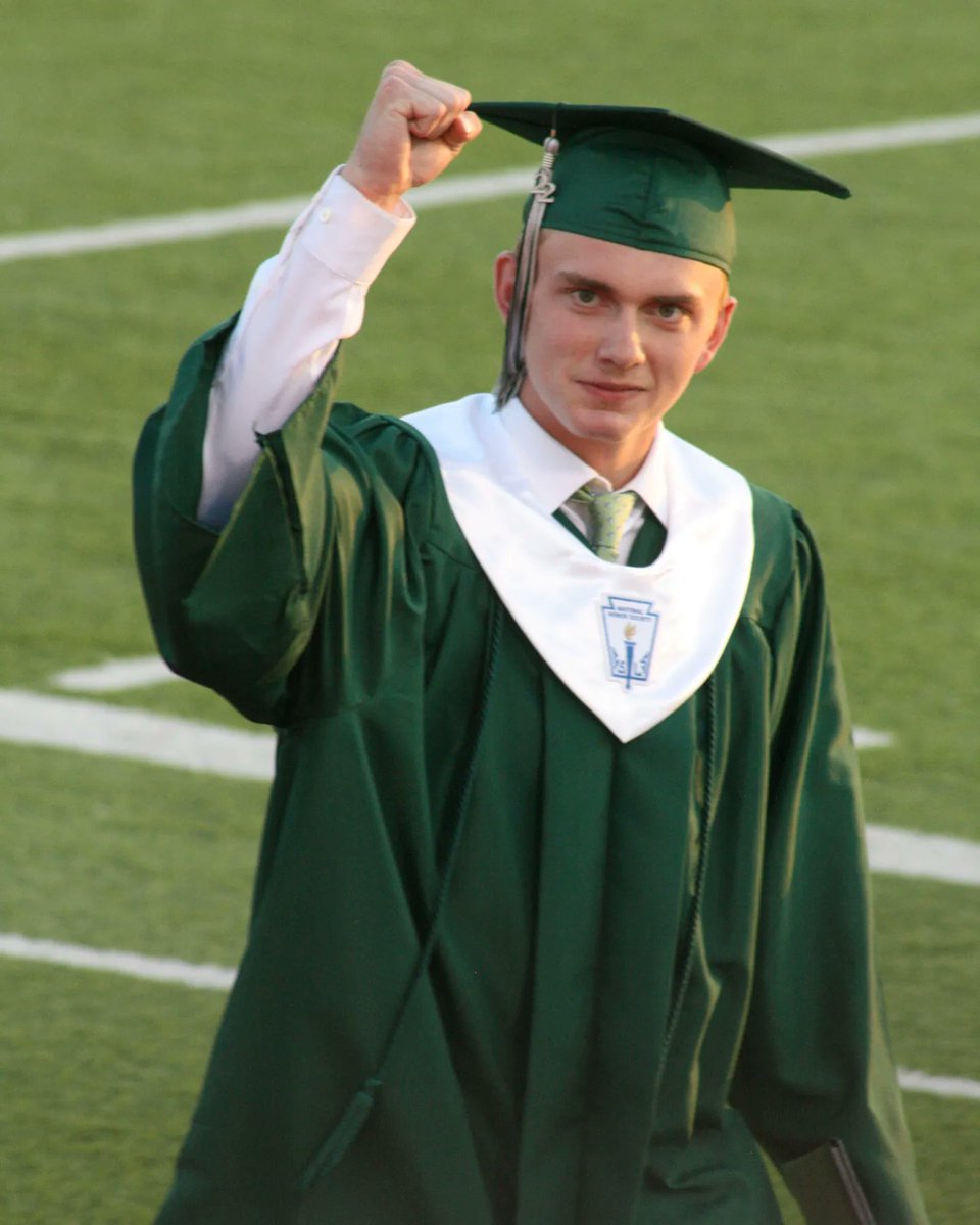RogNShan's tweet photo. Our baby is an alum! https://t.co/iw0mkPknmx