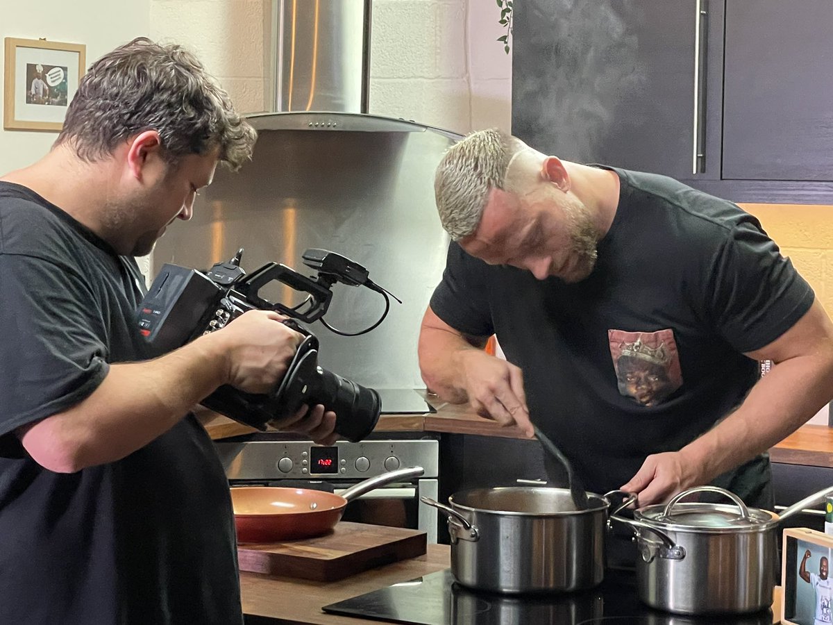 QuStudios's tweet photo. The awesome Max Lahiff shooting two episodes of his cooking show for @RugbyPass at Qu Studiosโ kitchen set a while back. What he both episodes on YouTube now! https://t.co/pSlR90nE43
#MaxLahiff #Cooking #QuStudios #KitchenFilmStudios https://t.co/eTWjKXrOZ2