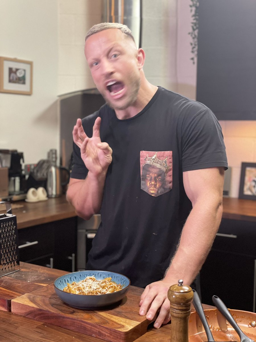 QuStudios's tweet photo. The awesome Max Lahiff shooting two episodes of his cooking show for @RugbyPass at Qu Studiosโ kitchen set a while back. What he both episodes on YouTube now! https://t.co/pSlR90nE43
#MaxLahiff #Cooking #QuStudios #KitchenFilmStudios https://t.co/eTWjKXrOZ2