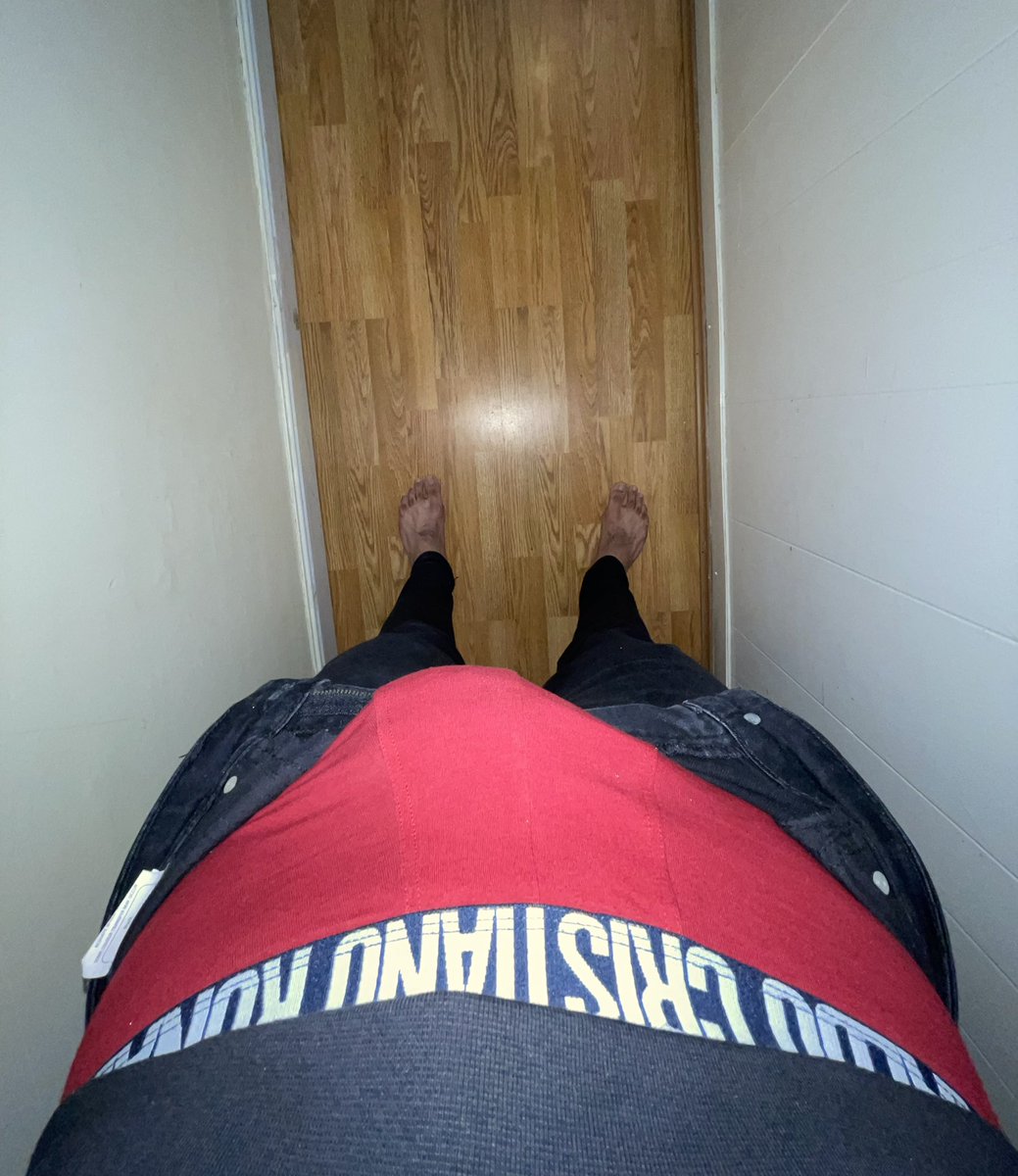 dlginn1's tweet photo. Who likes a big bulge? 👀🍆👅😈 https://t.co/6IKpHELG7L