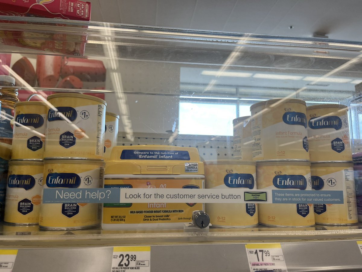 OkSoMik's tweet photo. CHICAGO PARENTS: Walgreens on Western and Madison has all of this. Limit of 3 pp! https://t.co/SALGbbBtn8