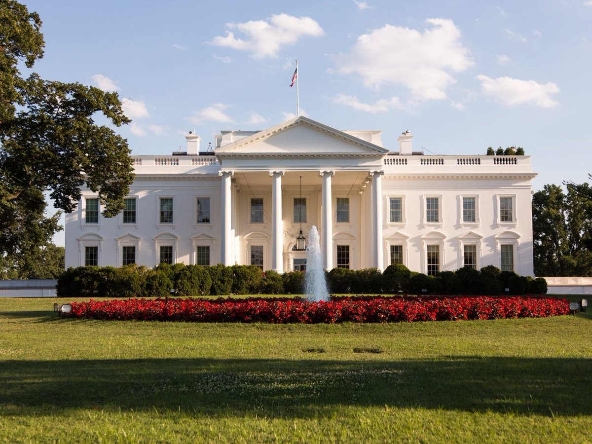 ProsperityKenia's tweet photo. The White House
๐ Washington, D.C. ๐๏ธ๐บ๐ธ
๐๏ธ๐งฑ 13 October 1792
๐งฑ๐๐จ James Hoban
๐ช๐๏ธ๐๏ธ 1 November 1800
๐ผ๏ธยฉ๏ธ Carol M. Highsmith / Buyenlarge ๐ผ๏ธยฉ๏ธ Patrick Semansky / AP Photo ๐ผ๏ธยฉ๏ธ iStock / Getty Images Plus โน๏ธ INSIDER ๐ฐ https://t.co/qTJ38ej6tk
#SaturdayStyle2ยณโช๐๏ธโซ๐ญโฉ๐จโฌ https://t.co/4cM78B3aBi