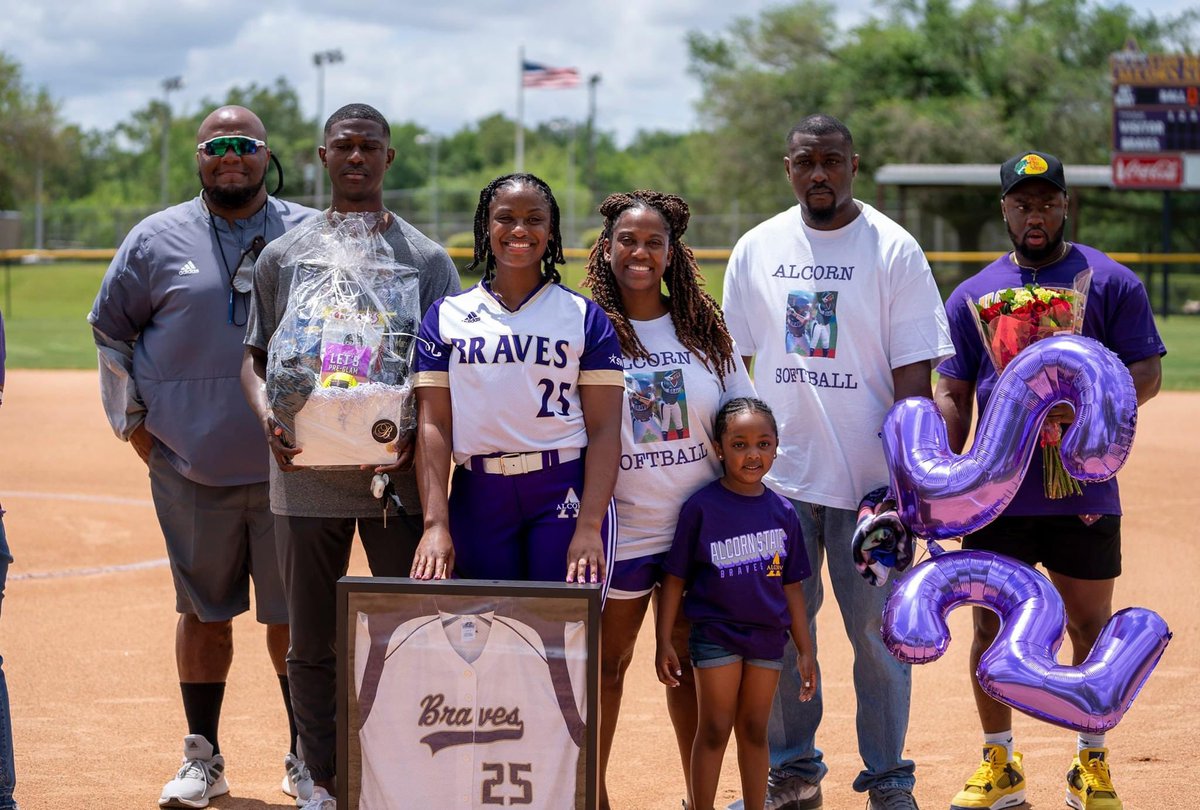 BUT GOD! Bless Him!🙌🏾🏃🏾‍♀️💃🏾 tweet media