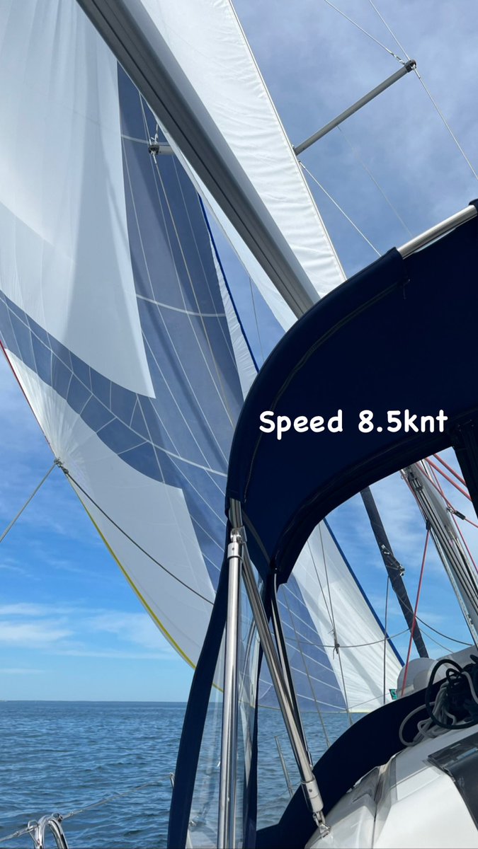SuviTotterman's tweet photo. A beautiful day for good sailing. The code zero is up - Blue&White. #quantumsails #sailing #jeanneauSO419 https://t.co/bL1zMP8q2w