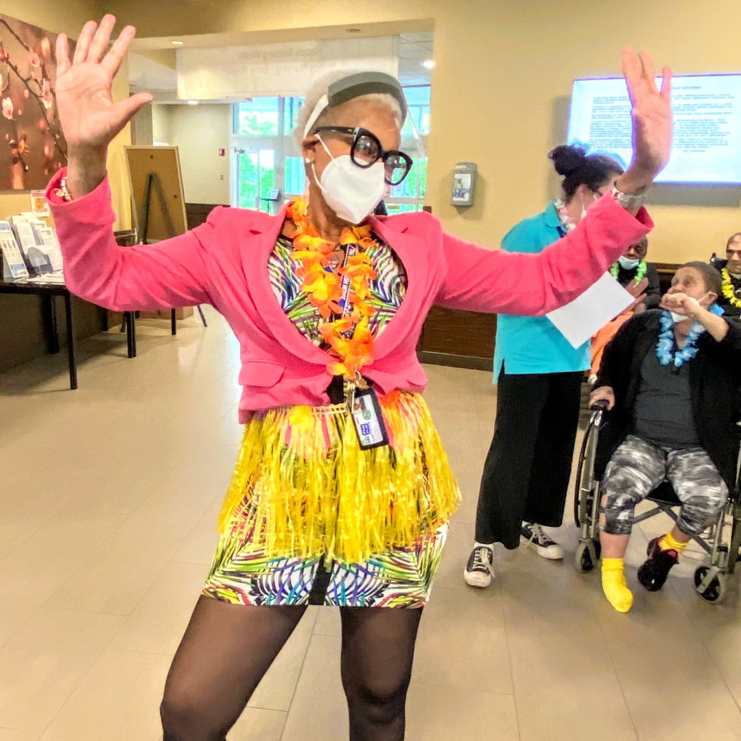 newjewishhome's tweet photo. At Sarah Neuman, Nurses Week and Skilled Nursing Care Week were celebrated with the sounds of virtuoso xylophonist Roman Lanikos and karaoke with the staff, who all dressed up and sang with residents. #NursesWeek #SkilledNursingCareWeek #TNJH #AgeLikeANewYorker https://t.co/PkpxYpTP3K