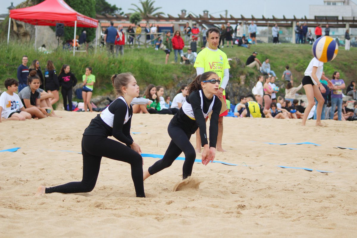 VPvszone's tweet photo. SUB15

4° Vszone Bezana
5° Vszone San Juan 

💪🏐🏖️🦈
#VoleyPlaya #Vszone #Bezana #Cantabria https://t.co/3YbiA9ccNc
