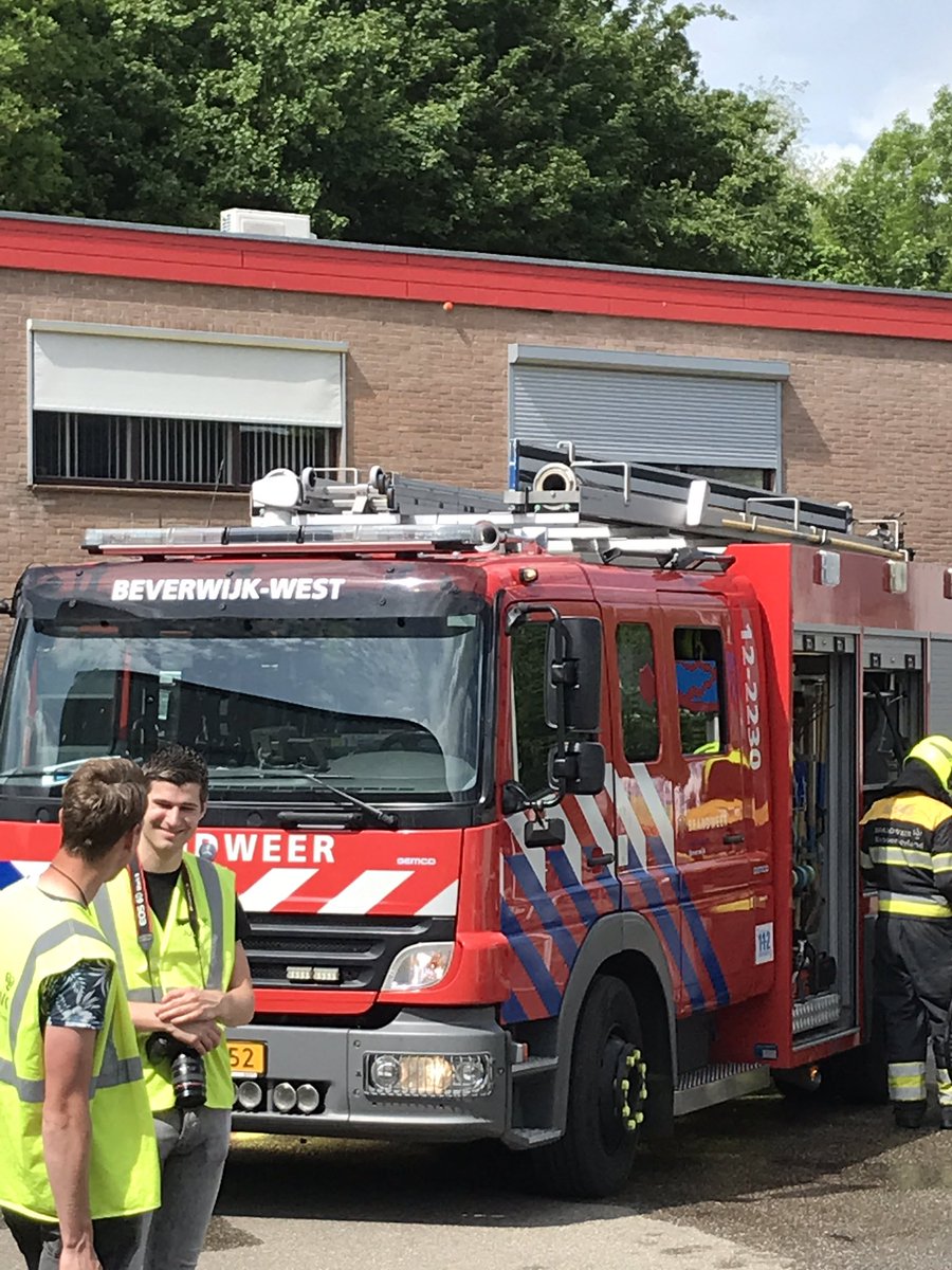 LeondeWit7's tweet photo. Vandaag regionale Brandweerwedstrijd in Haastrecht. Perfect georganiseerd door het lokale korps! Uitslag:
1. Nieuw-Beijerland-2
2.Wieringerwerf
3.Stramproy
Prijsuitreiking door AD Hans Zuidijk. Dank aan allen en gefeliciteerd! https://t.co/AgGhzuwuej