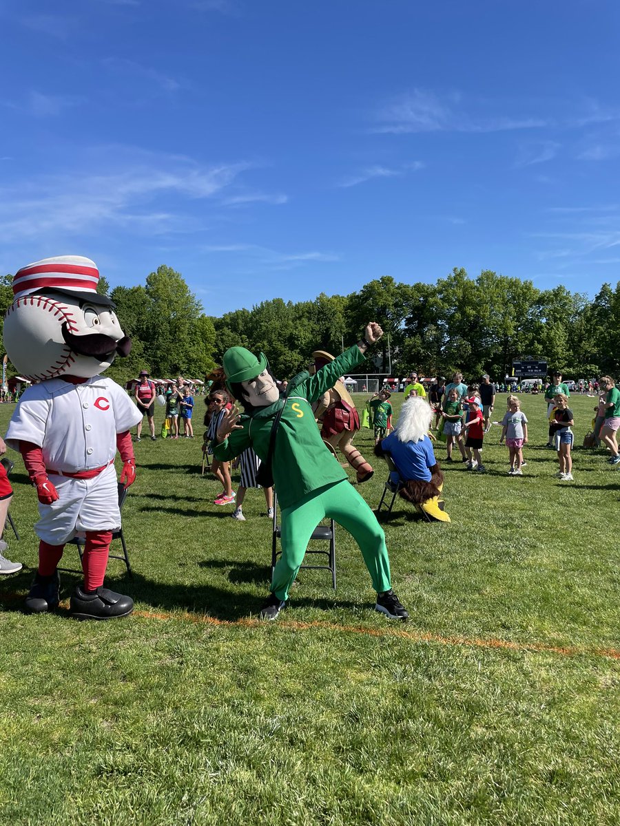 mrs_donnelly6's tweet photo. We love the Forest Hills 5k!!! 😎 I thought this year I wouldn’t need the double stroller… guess again. 🤪 #FH5k #runmamarun #may14 @FHSchools https://t.co/ubXskmmVtw