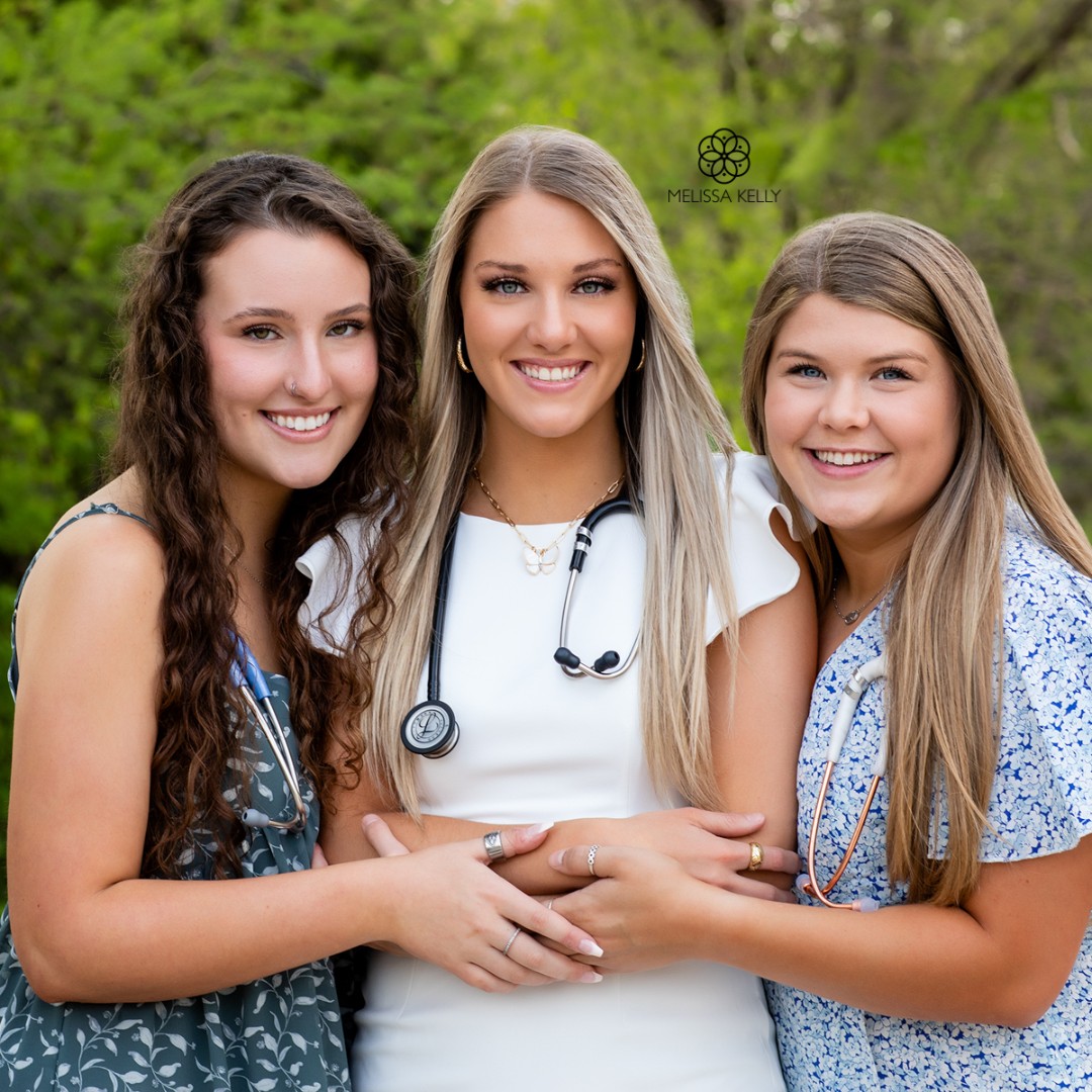 Had an amazing session with Jordan, Taylor, &amp; Jordan! Nothing is better than graduation college with your best friends. I hope the real world is good to you guys!  😊💜