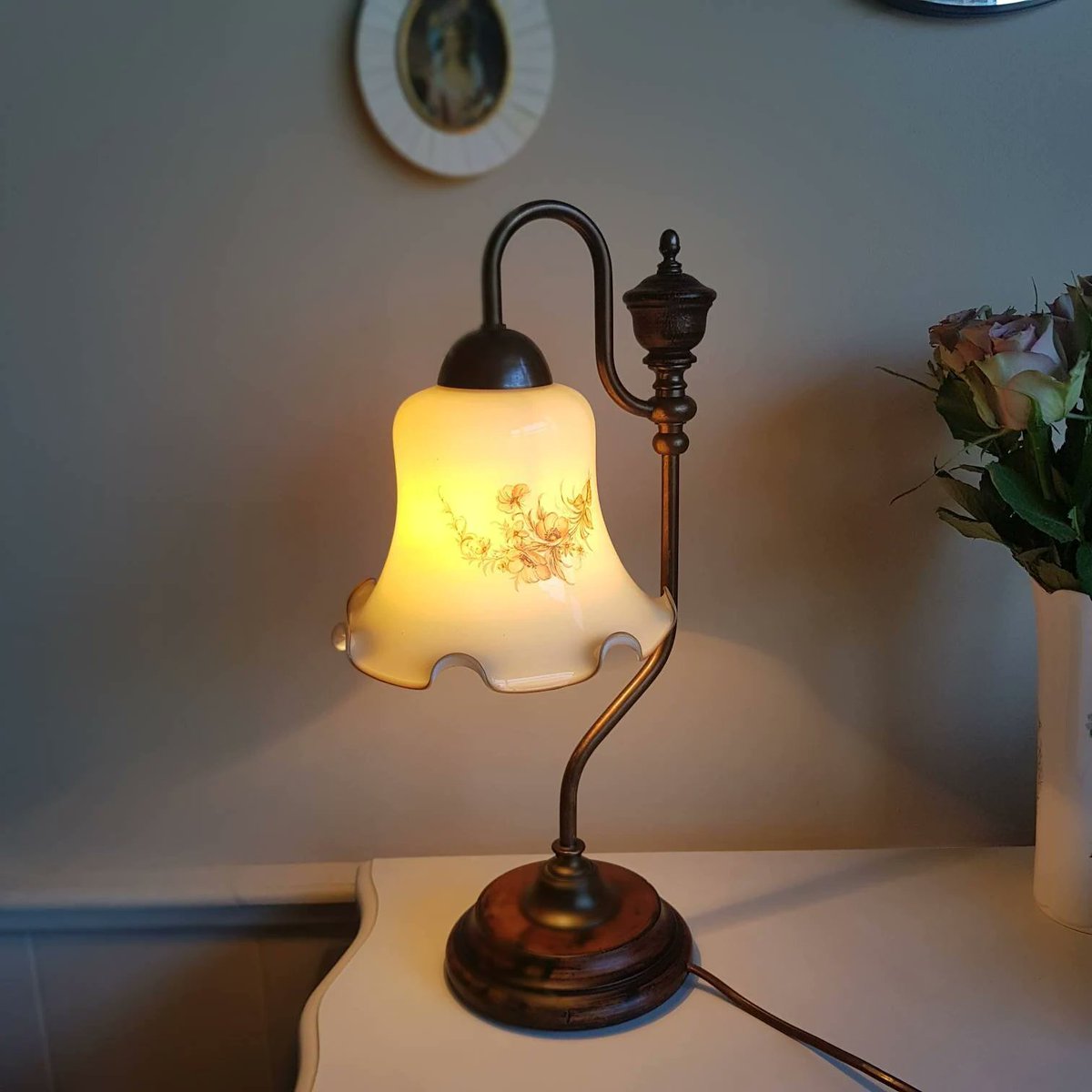 oGoodieShop's tweet photo. #RusticLantern #VintageGlassLamp Vintage Table Lamp, Medusa Lampshade, Bedside Lamp, Home Decor, Student Lamp, Interior Design, Home Lighting
https://t.co/zP0Dmjswi9 https://t.co/MvAQfLVVZp