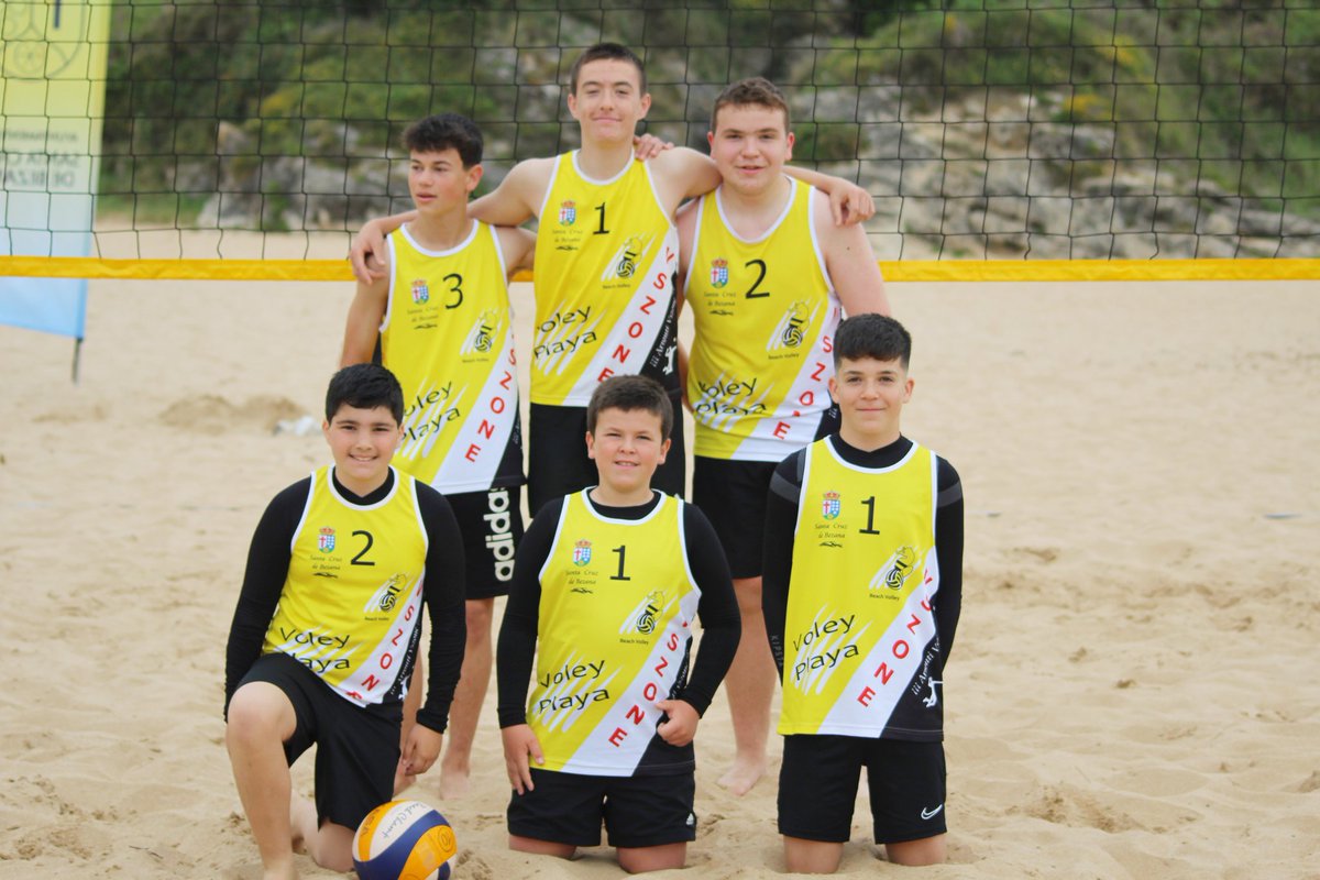 VPvszone's tweet photo. MASCULINO

🥇  Hugo - Andrés 
4°.  Erik - Alex 
5°.  Guille - Javi 

💪🏐🏖️🦈
#VoleyPlaya #Vszone #Bezana #Cantabria https://t.co/nBViHalcX7