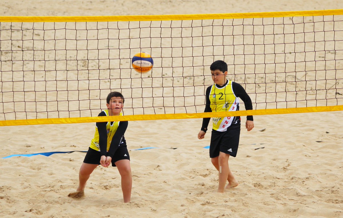 VPvszone's tweet photo. MASCULINO

🥇  Hugo - Andrés 
4°.  Erik - Alex 
5°.  Guille - Javi 

💪🏐🏖️🦈
#VoleyPlaya #Vszone #Bezana #Cantabria https://t.co/nBViHalcX7