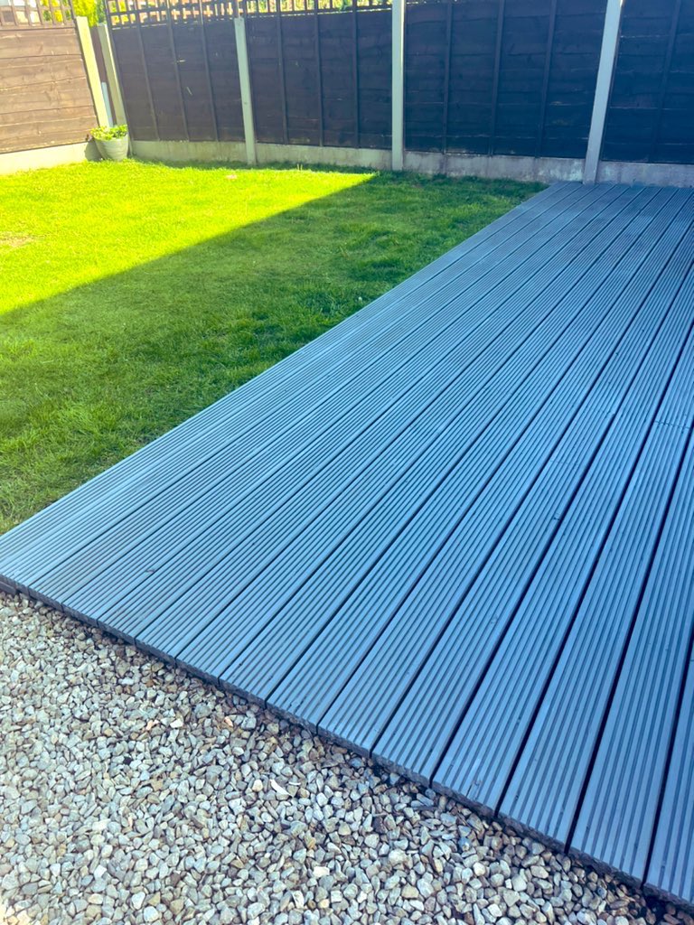 abiharkinss's tweet photo. @Ronseal @BandQ “does exactly what it says on the tin” - definitely does not. we bought SLATE??? Not BLUE? https://t.co/jxKce3gYWg