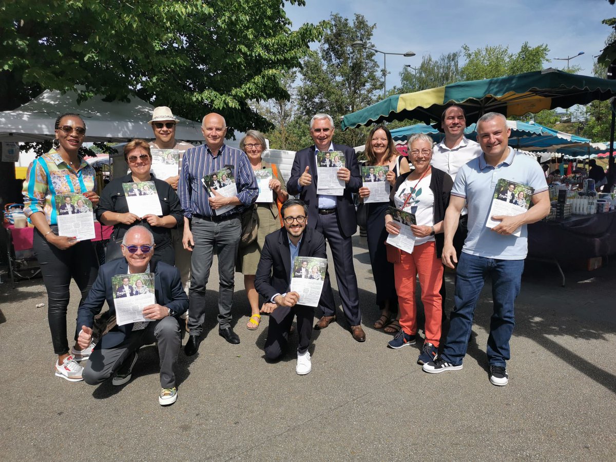 MZeghouf's tweet photo. De jour, de nuit, sur les marchés, dans toutes les villes. Notre équipe #ZeghoufLesage2022 était partout à votre rencontre en ce beau samedi ! Merci à toutes et à tous pour cette formidable ambiance et pour ces échanges toujours aussi passionnants.
#CommeVous
#PourVous
#AvecVous https://t.co/fVlLhSH6jk