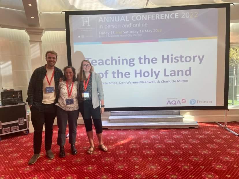 mrwmhistory's tweet photo. Career highlight. Brilliant day of talks at the @histassoc conference, and topped off presenting with @kate_smee and @MissMiltonHist! Lucky to be in such a brilliant team! Time for a pint! #haconf22 https://t.co/z6a8k7lmGu