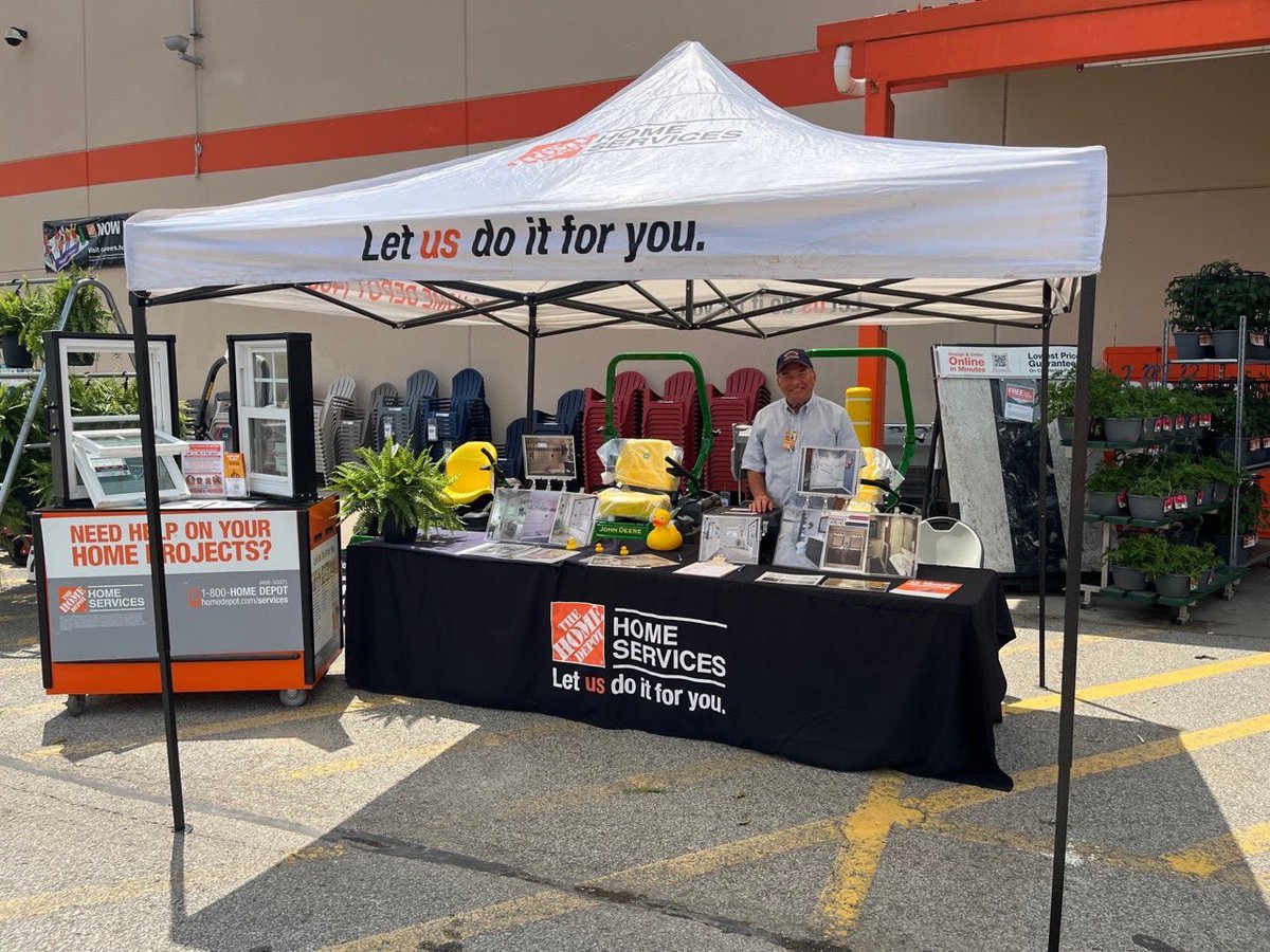 John with ReBath of KY and Lisa with HDIS giving people options on Home Improvement. <a href="/EldredPeterson/">Pete Peterson</a> <a href="/HDISTonyMancini/">Tony Mancini</a> <a href="/LorieApplegate/">Lorie</a> <a href="/ajbabe02/">Amanda Baber</a>